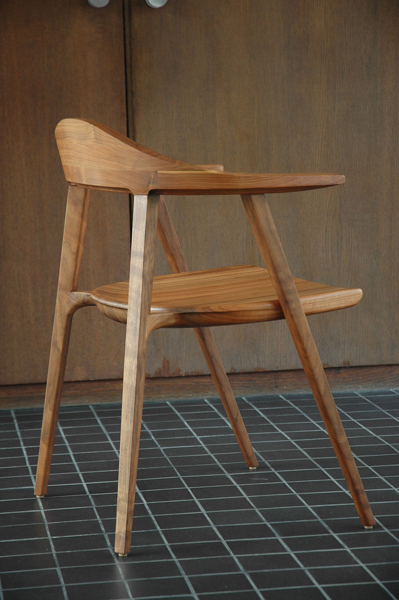 MANTIS CHAIR par BassamFellows