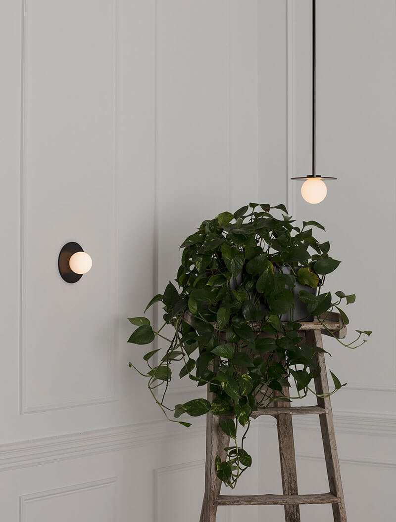 MINI ORB PENDANT 3-5 par Allied Maker