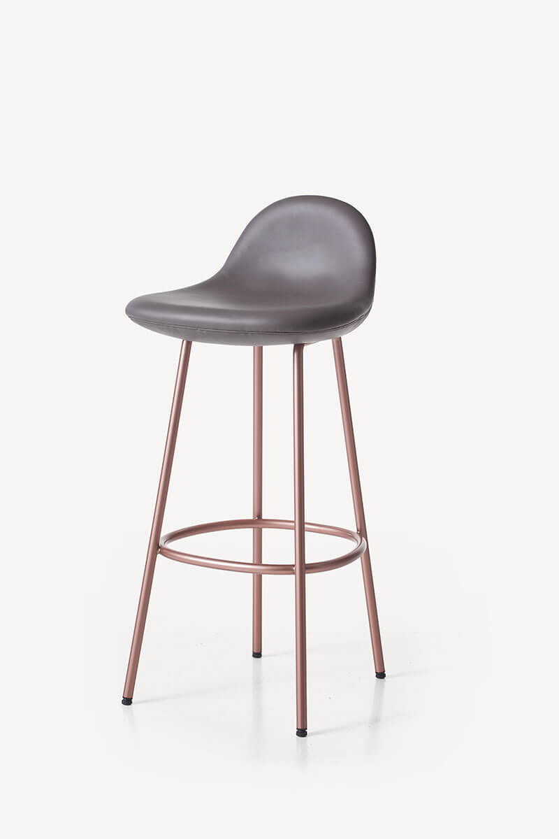 PEBBLE PADDED STOOLS par BassamFellows