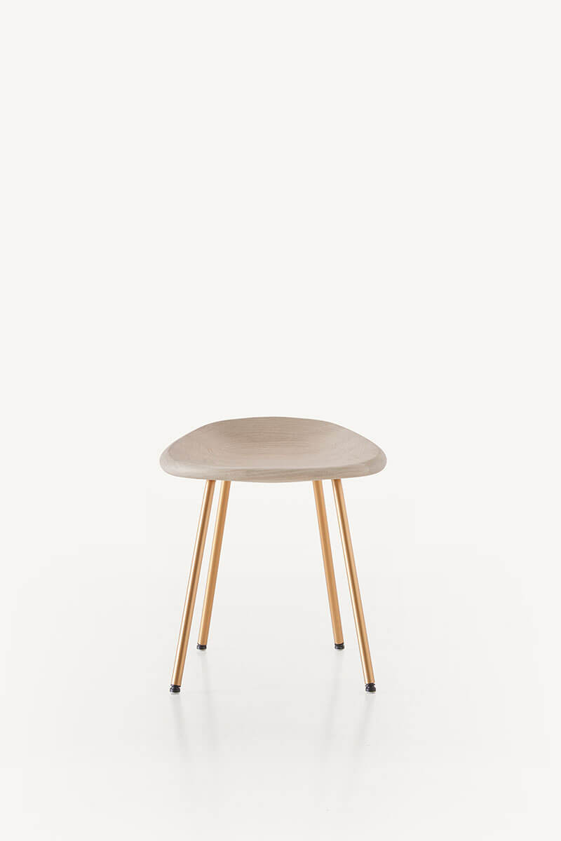 PEBBLE STOOLS par BassamFellows