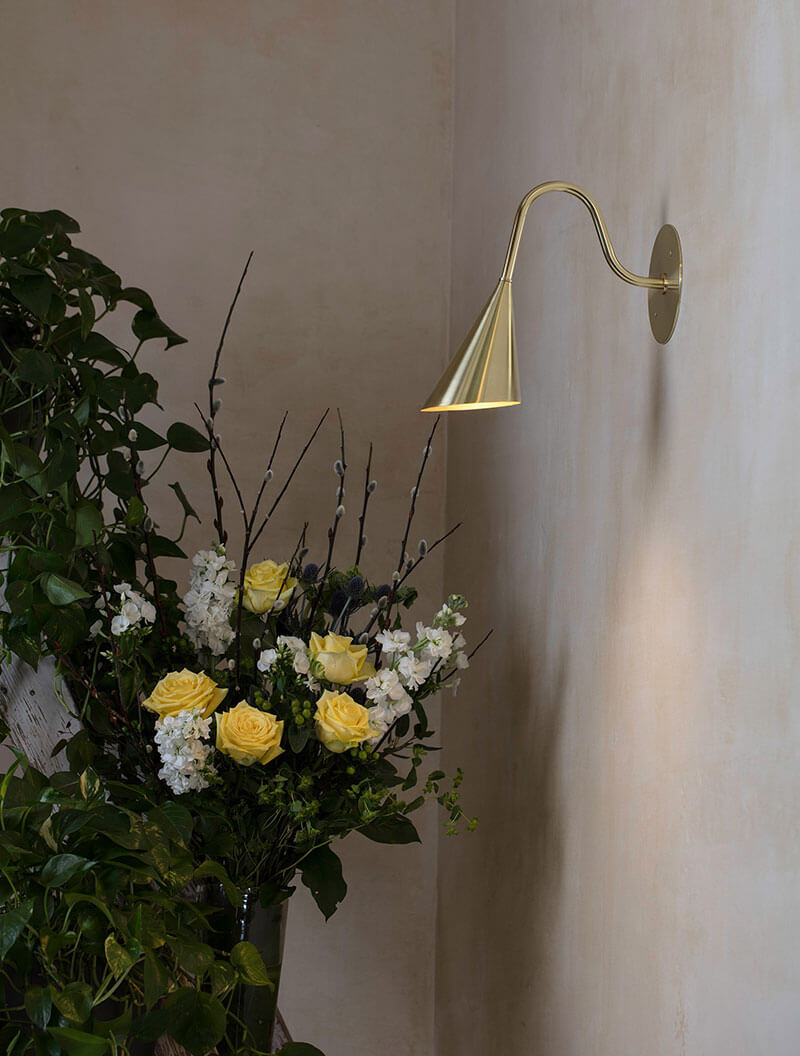 PINNACLE SCONCE par Allied Maker