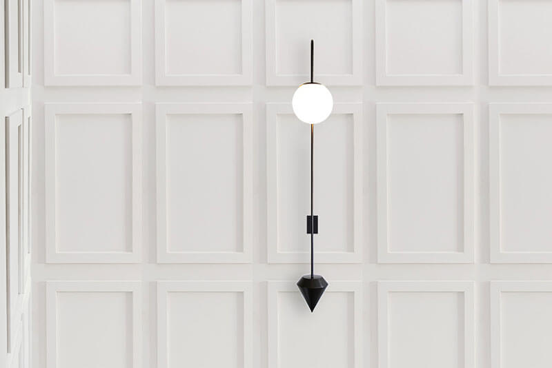 PLUMB SCONCE par Anna Karlin
