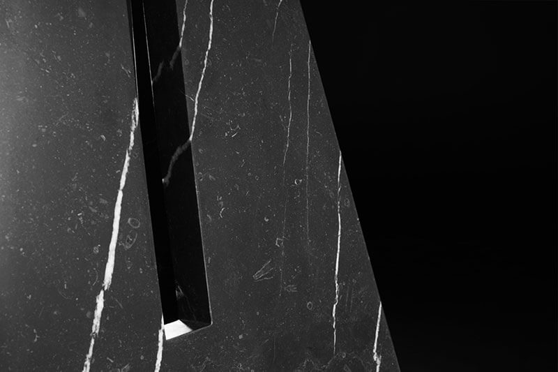 PORTAL DINING TABLE MARBLE par Apparatus