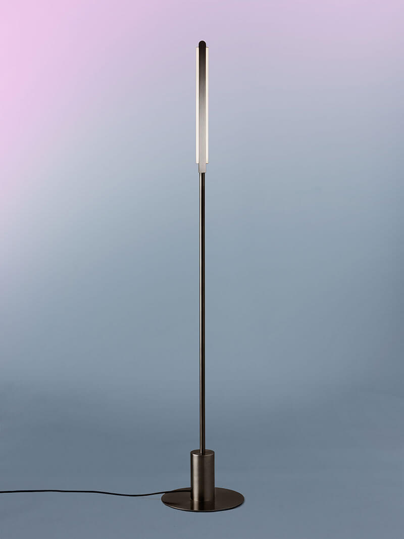 PRIS I FLOOR LAMP par Pelle