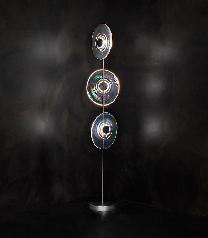 RADIANT FLOOR LAMP par John pomp