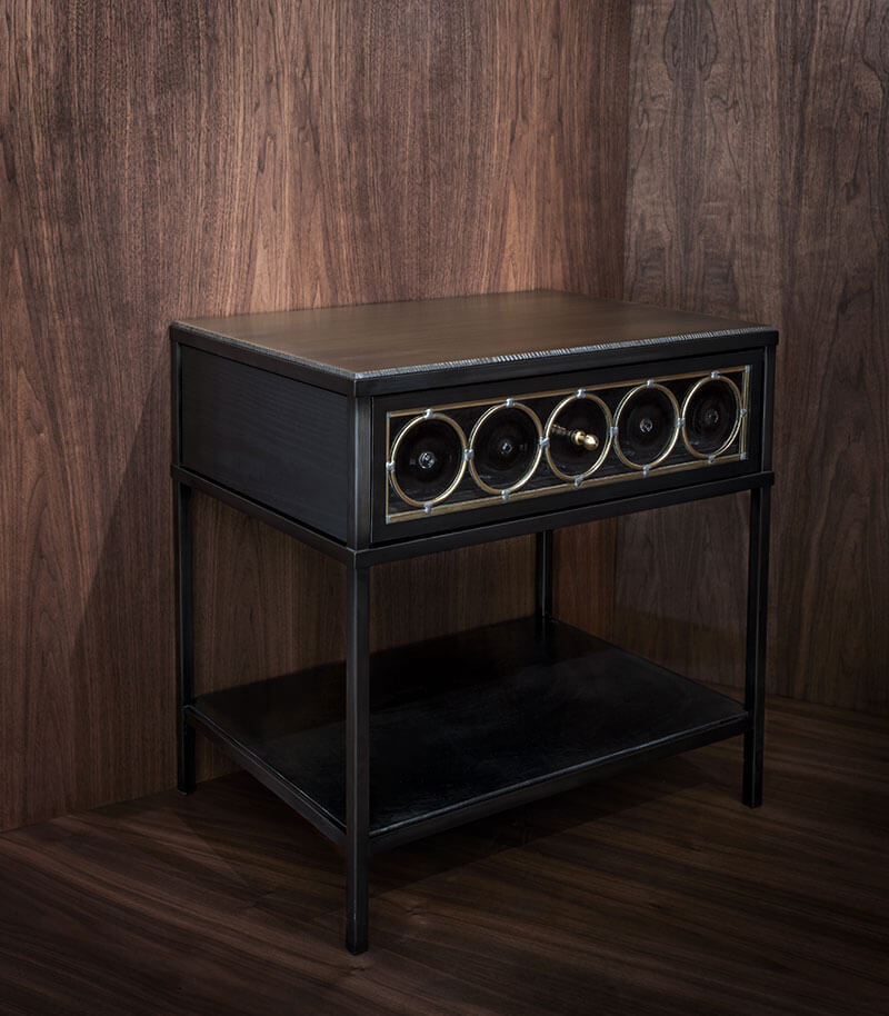 RONDELLE SIDE TABLE par John pomp