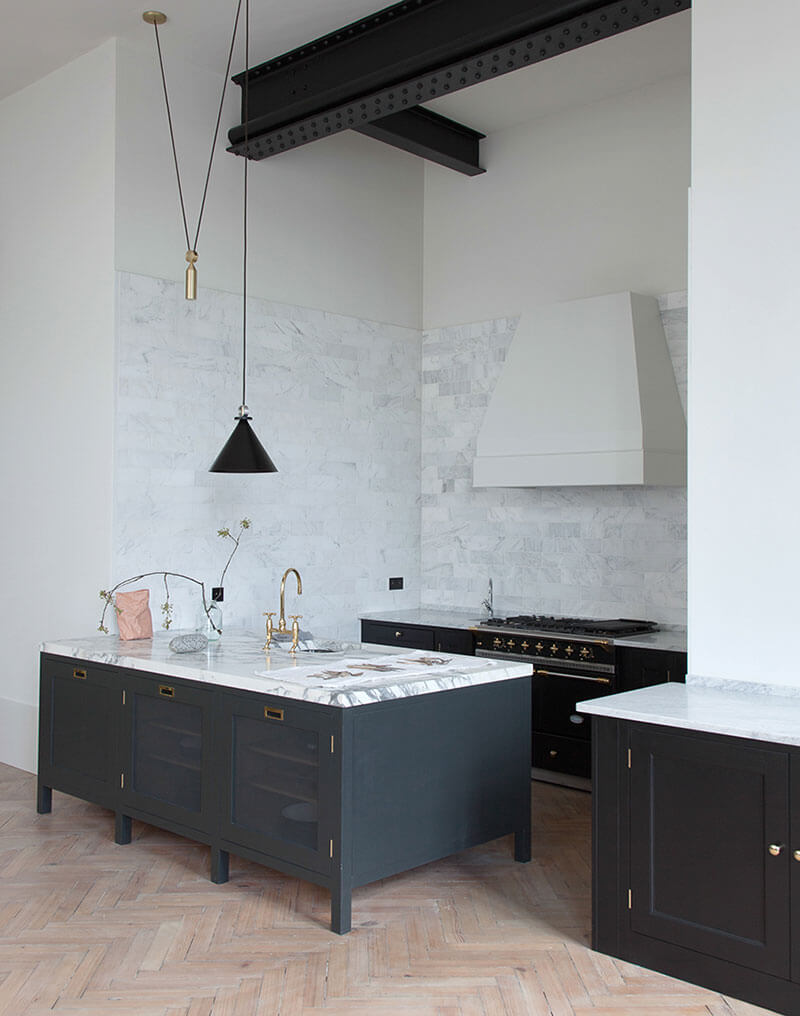 SHAPE UP PENDANT CONE par Roll & Hill