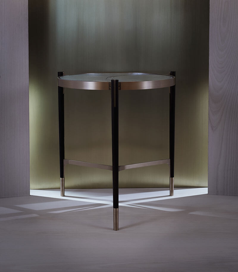 STITES SIDE TABLE par John pomp