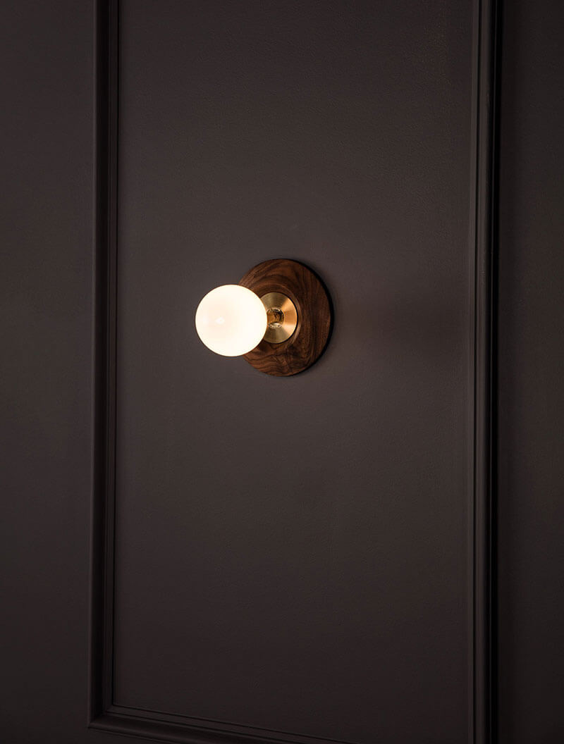 STUD SCONCE 3 par Allied Maker