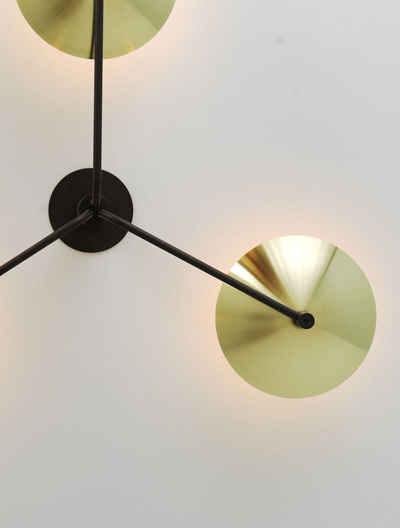 TANGENT 3 TORCHIERE par Allied Maker