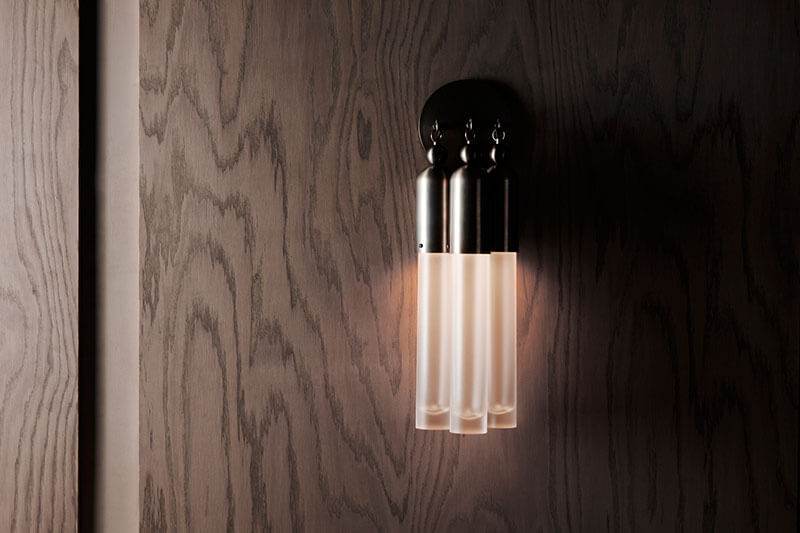 TASSEL 3 SCONCE par Apparatus