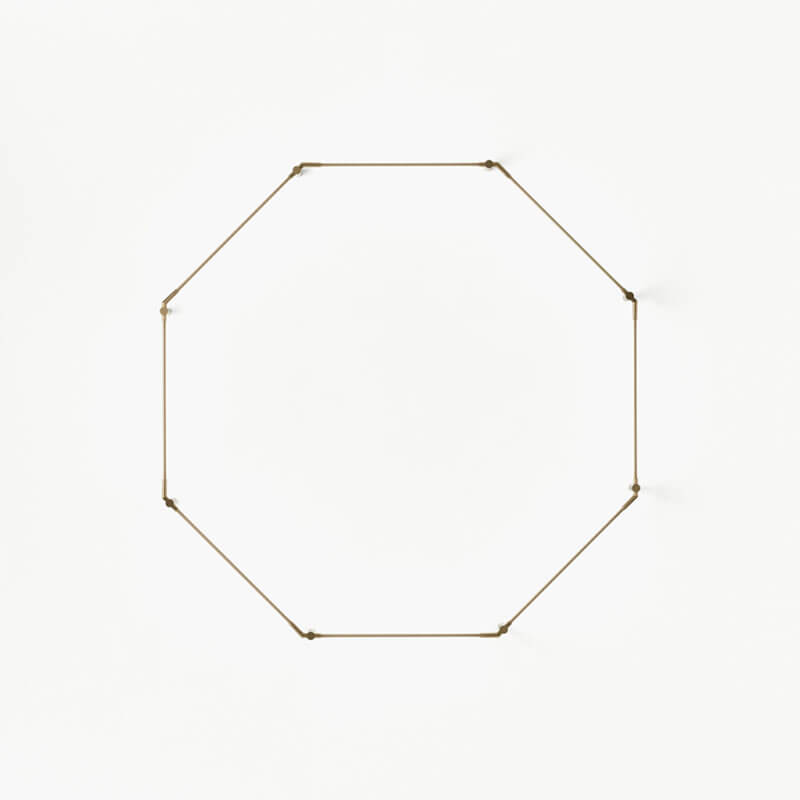 THIN PRIMARIES WALL-MOUNTED OCTOGON par Juniper