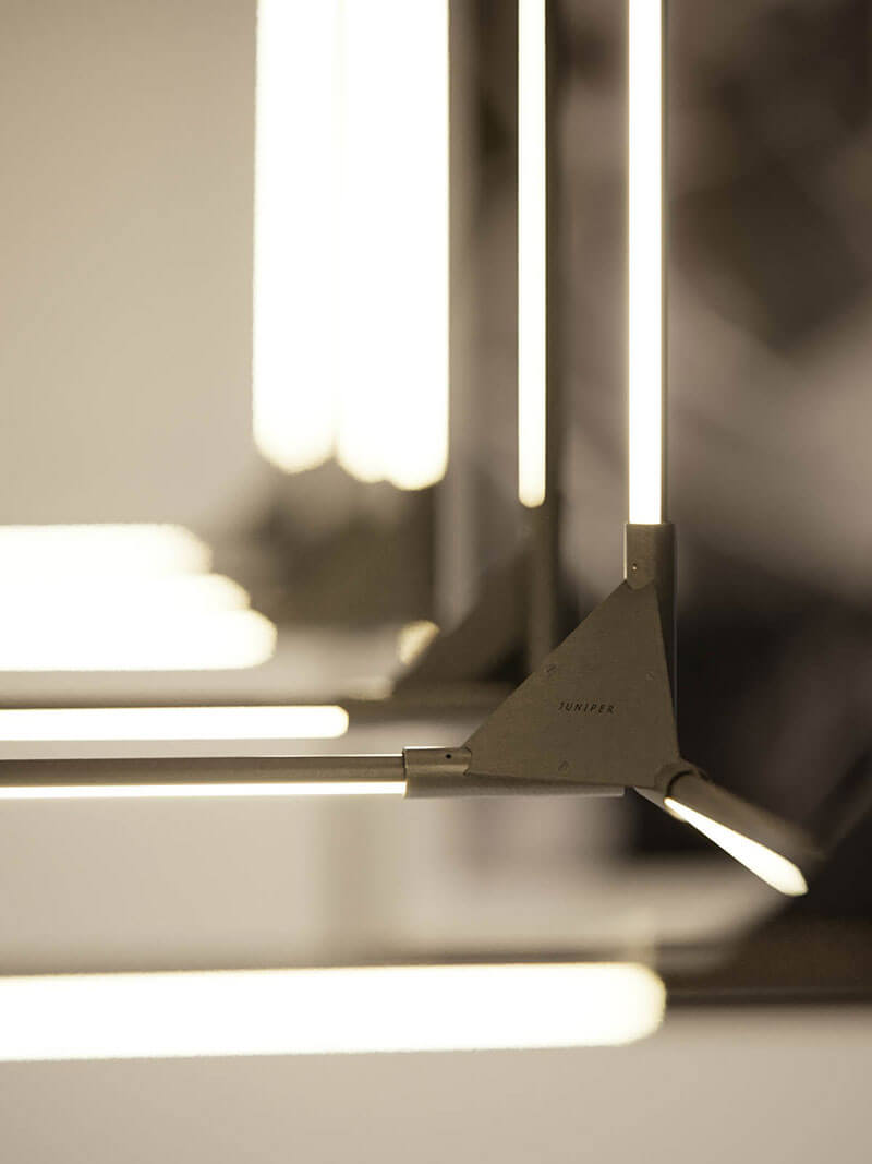 THIN SOLIDS CUBE par Juniper