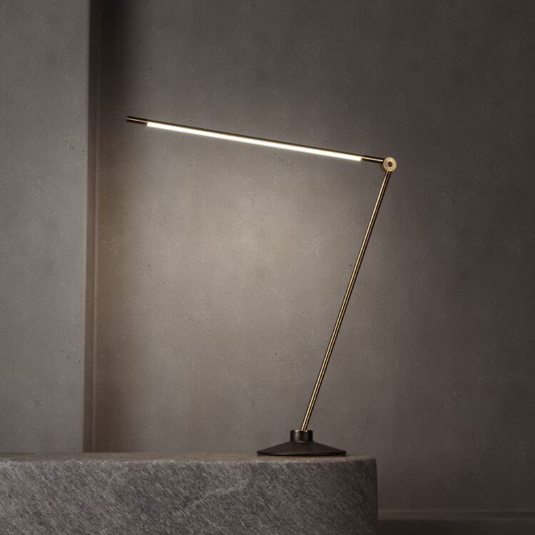 THIN TASK LAMP par Juniper