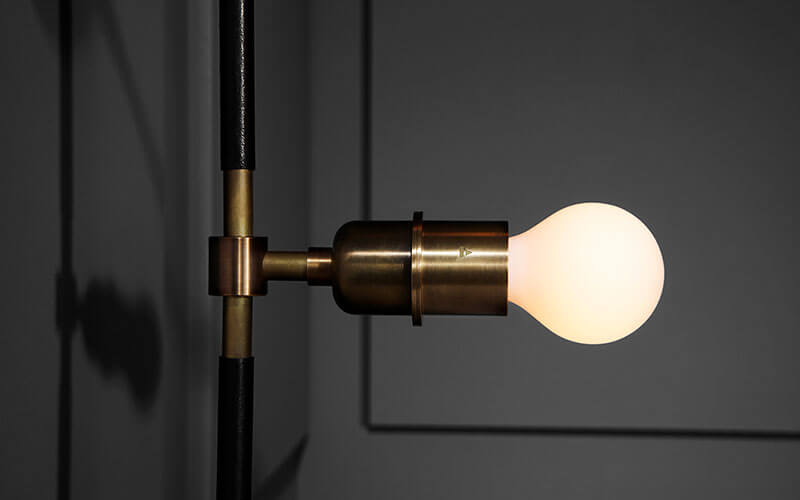 VANITY SCONCE par Apparatus