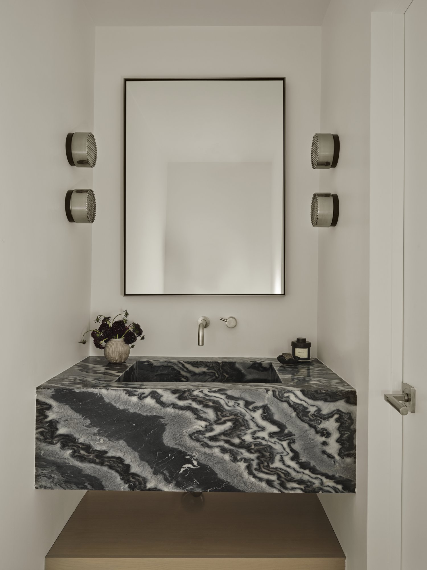 CRISP SCONCE par RBW