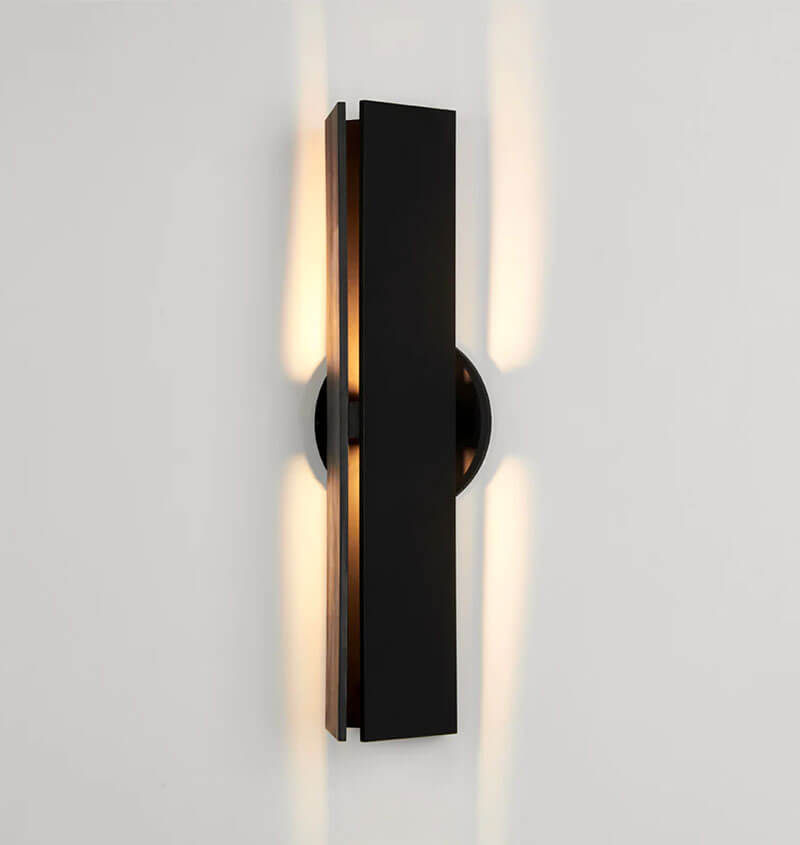 DELTA SCONCE par Roll & Hill