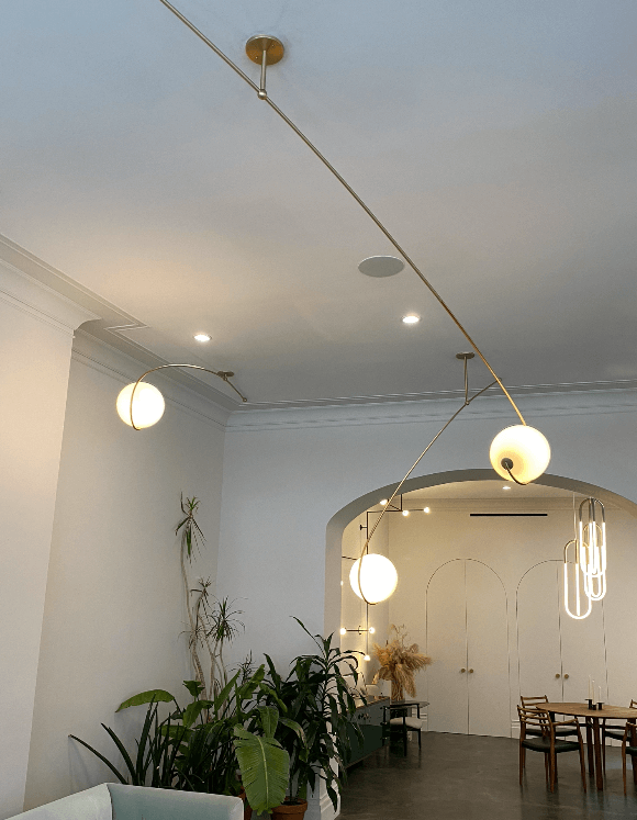 FIDDLEHEAD CANTILEVER par Roll & Hill