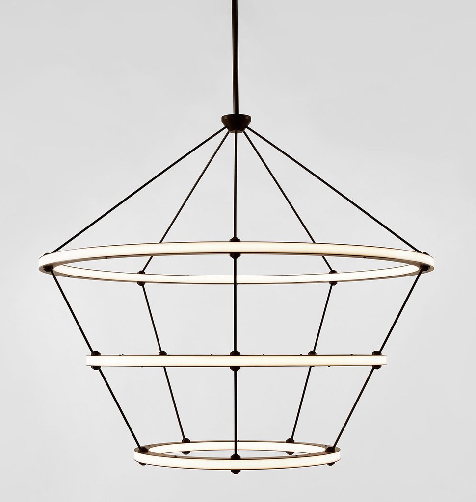 HALO CHANDELIER  - 3 RINGS par Roll & Hill