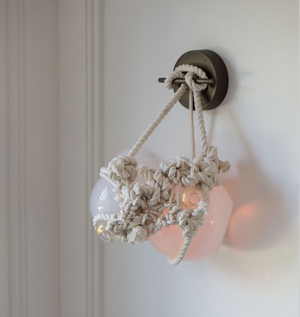 KNOTTY BUBBLES SCONCE SMALL par Roll & Hill