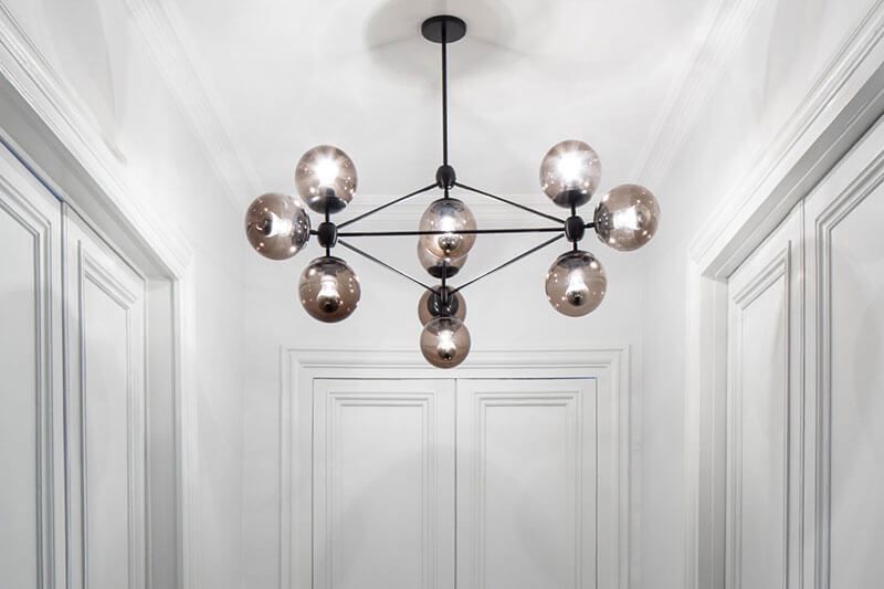 MODO CHANDELIER 10 GLOBES par Roll & Hill
