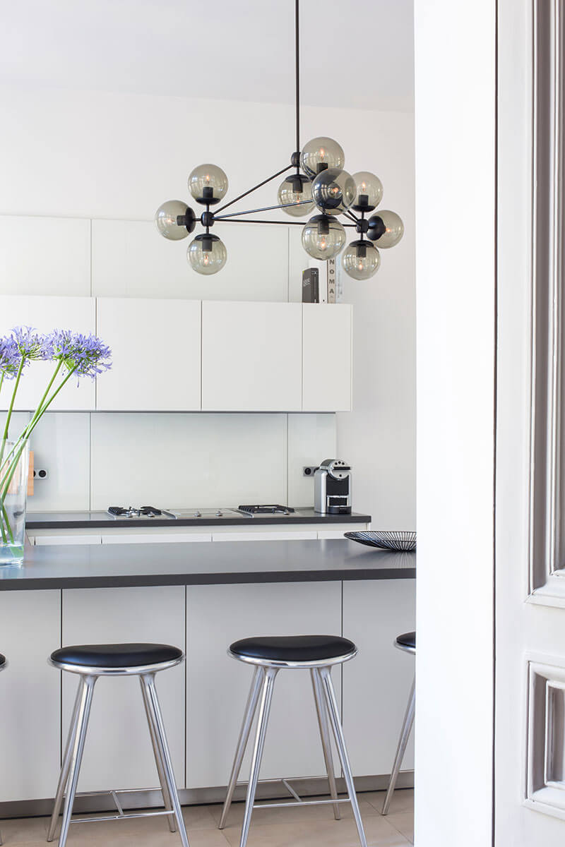 MODO CHANDELIER 10 GLOBES par Roll & Hill