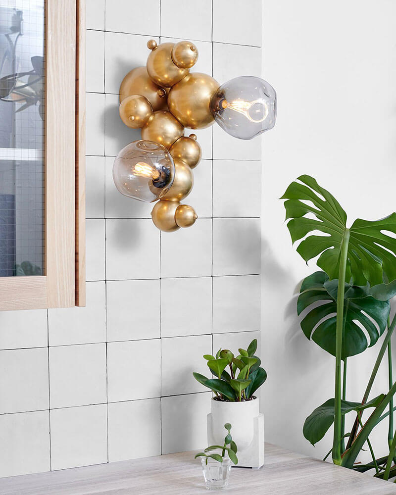 BUBBLY 02 WALLMOUNT WITH GLASS par Rosie Li