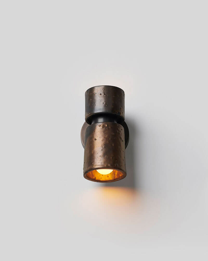 MONDAYS - PILAR CYLINDER WALLMOUNT par Rosie Li
