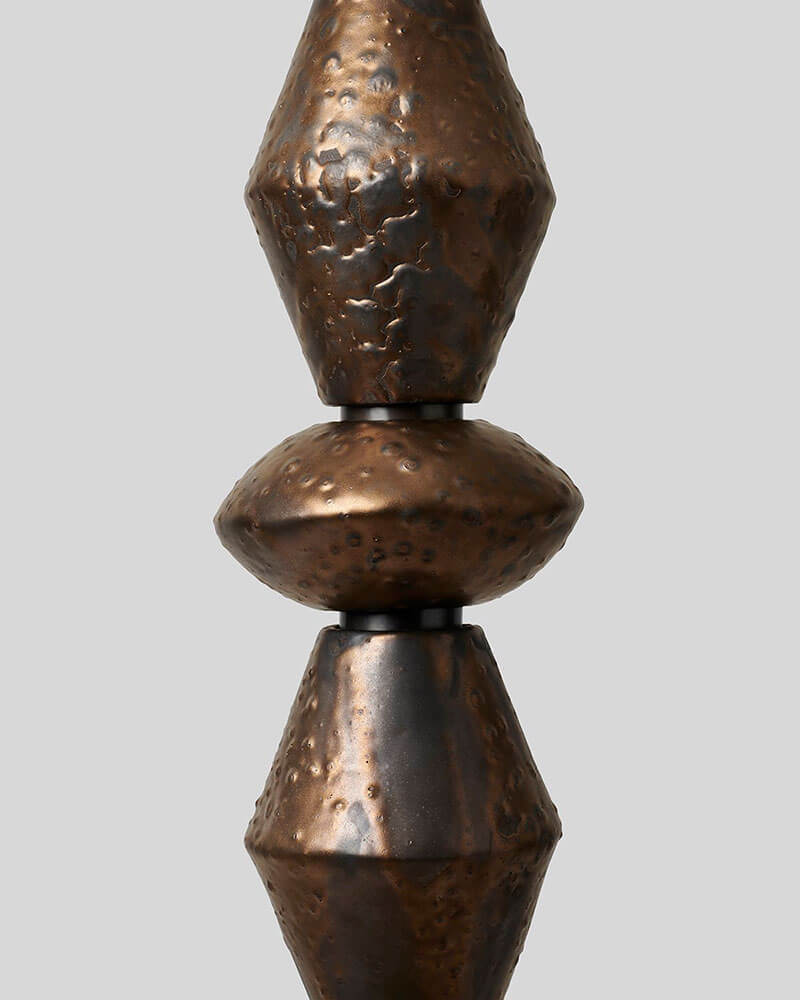 MONDAYS - PILAR MIXED COLUMN CONE par Rosie Li