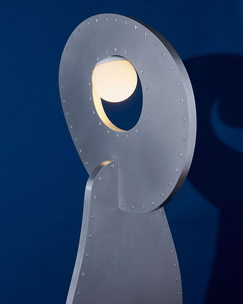 PEBBLE FLOOR LAMP par Rosie Li