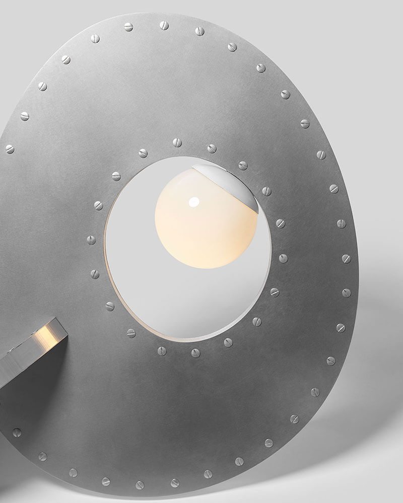 PEBBLE TABLE LAMP par Rosie Li